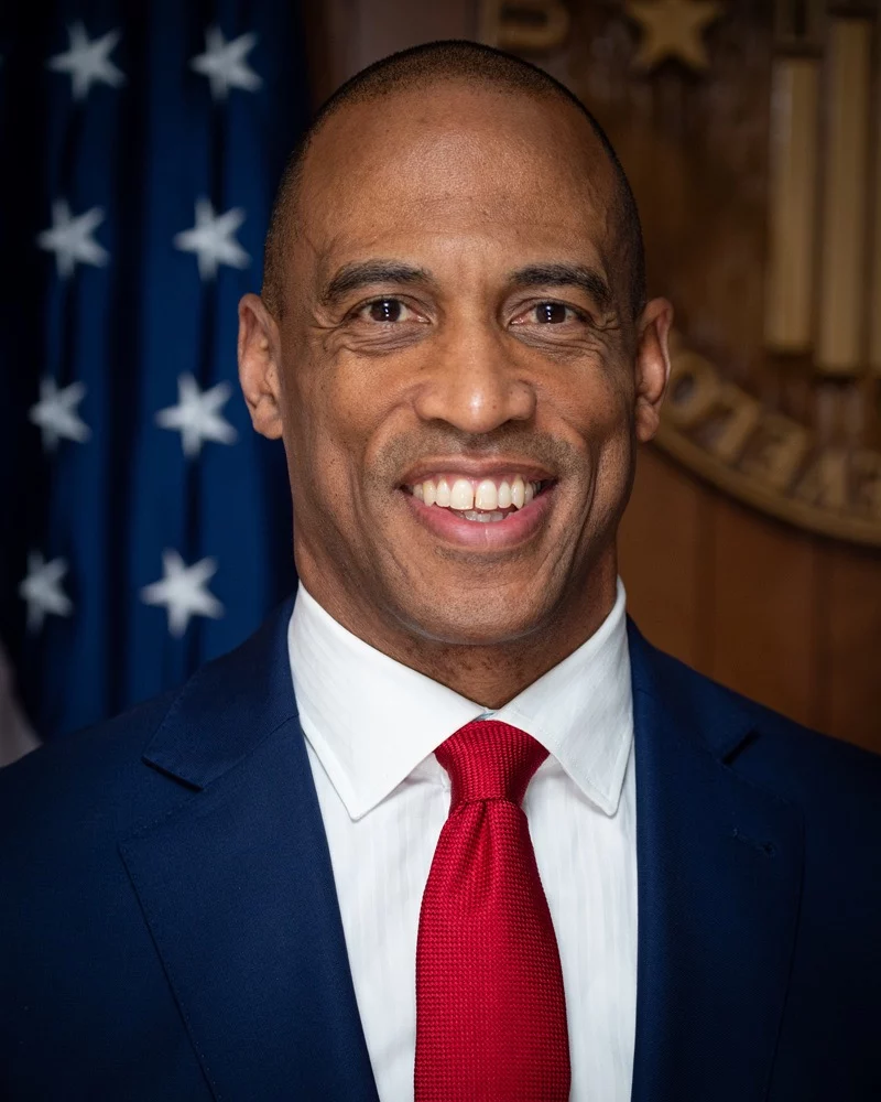 Headshot or formal portrait of Scott Turner